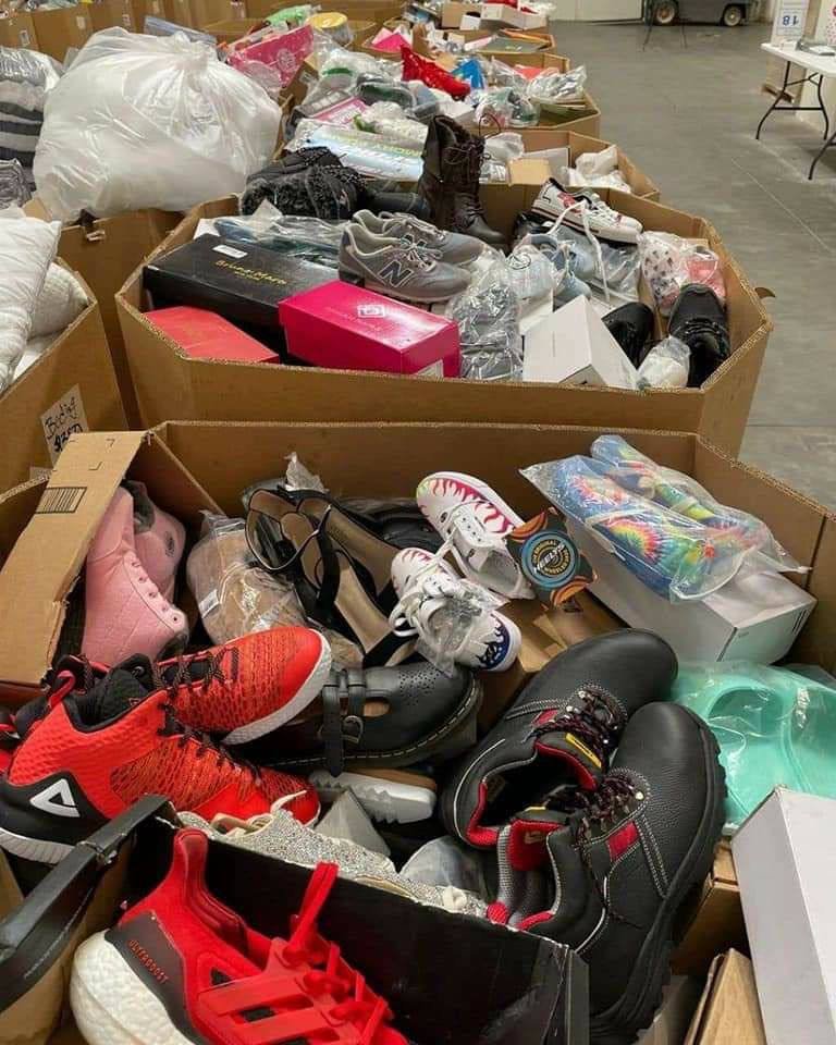 Overstock Shoes Pallets - Image 5