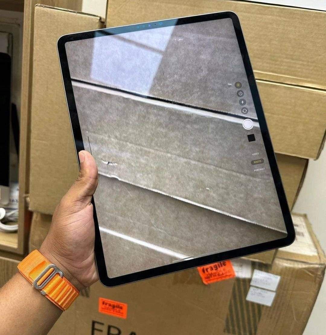 Apple iPad pro pallets - Image 7