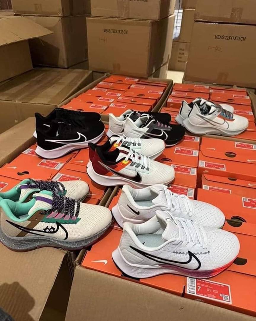 NIKE Sports Shoes Pallet